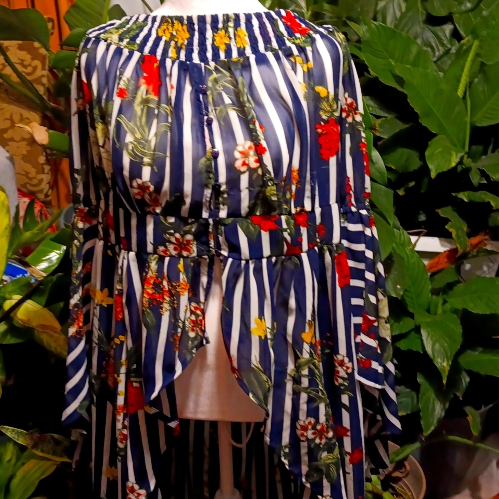 WOMENS HIGH/ LOW FLOWER PRINT TOP SIZE 14/16